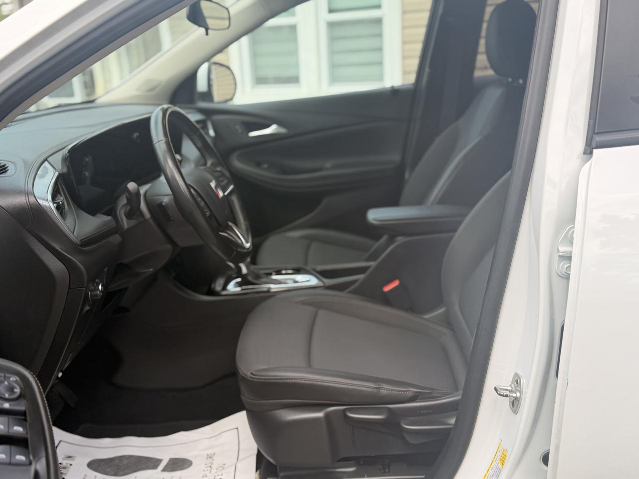 Buick Encore GX FWD 4dr Preferred 2024