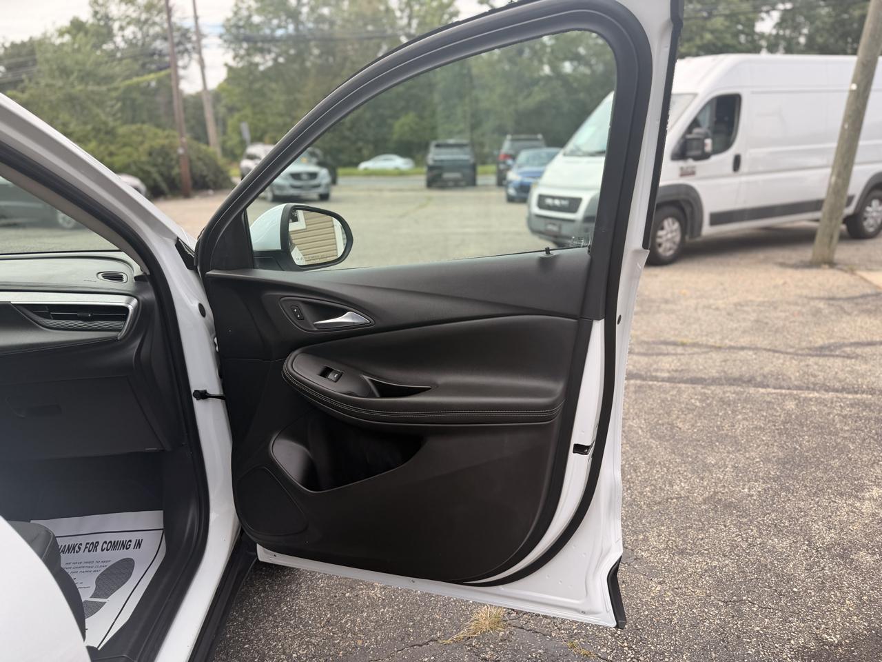 Buick Encore GX FWD 4dr Preferred 2024