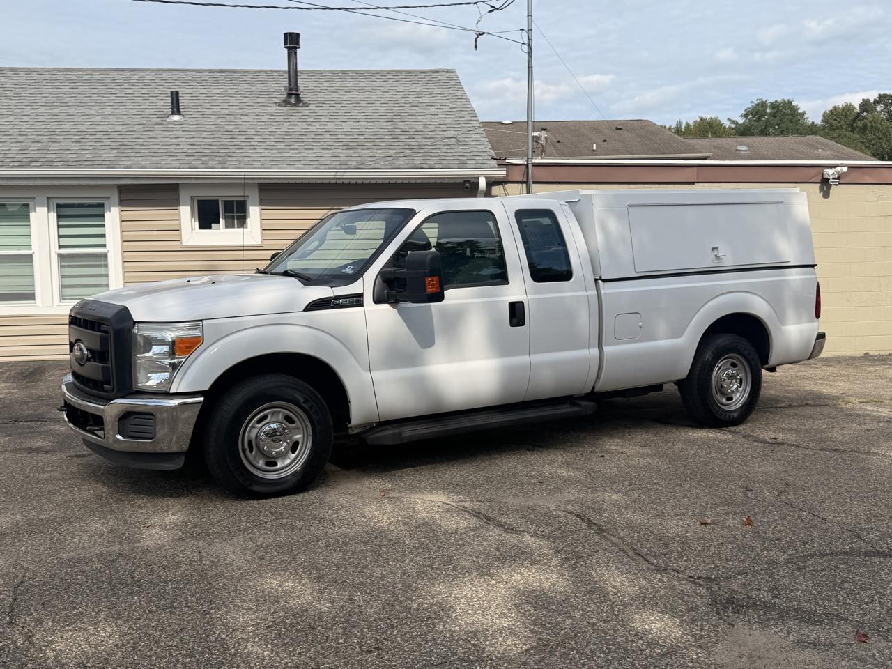 Ford Super Duty F-250 SRW XL 2WD Reg Cab 8' Box 2016