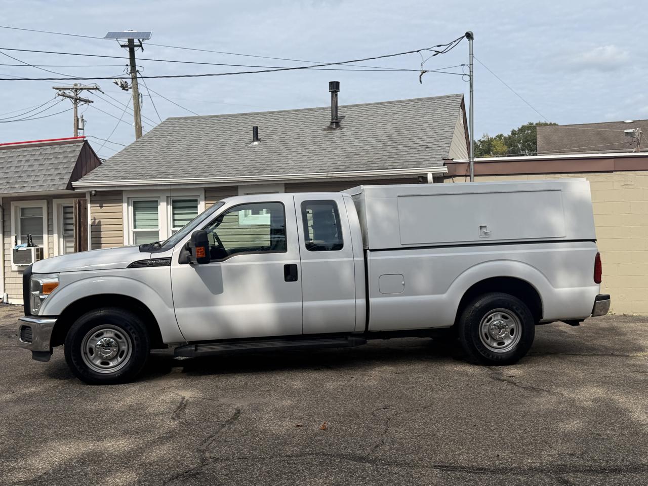 Ford Super Duty F-250 SRW XL 2WD Reg Cab 8' Box 2016