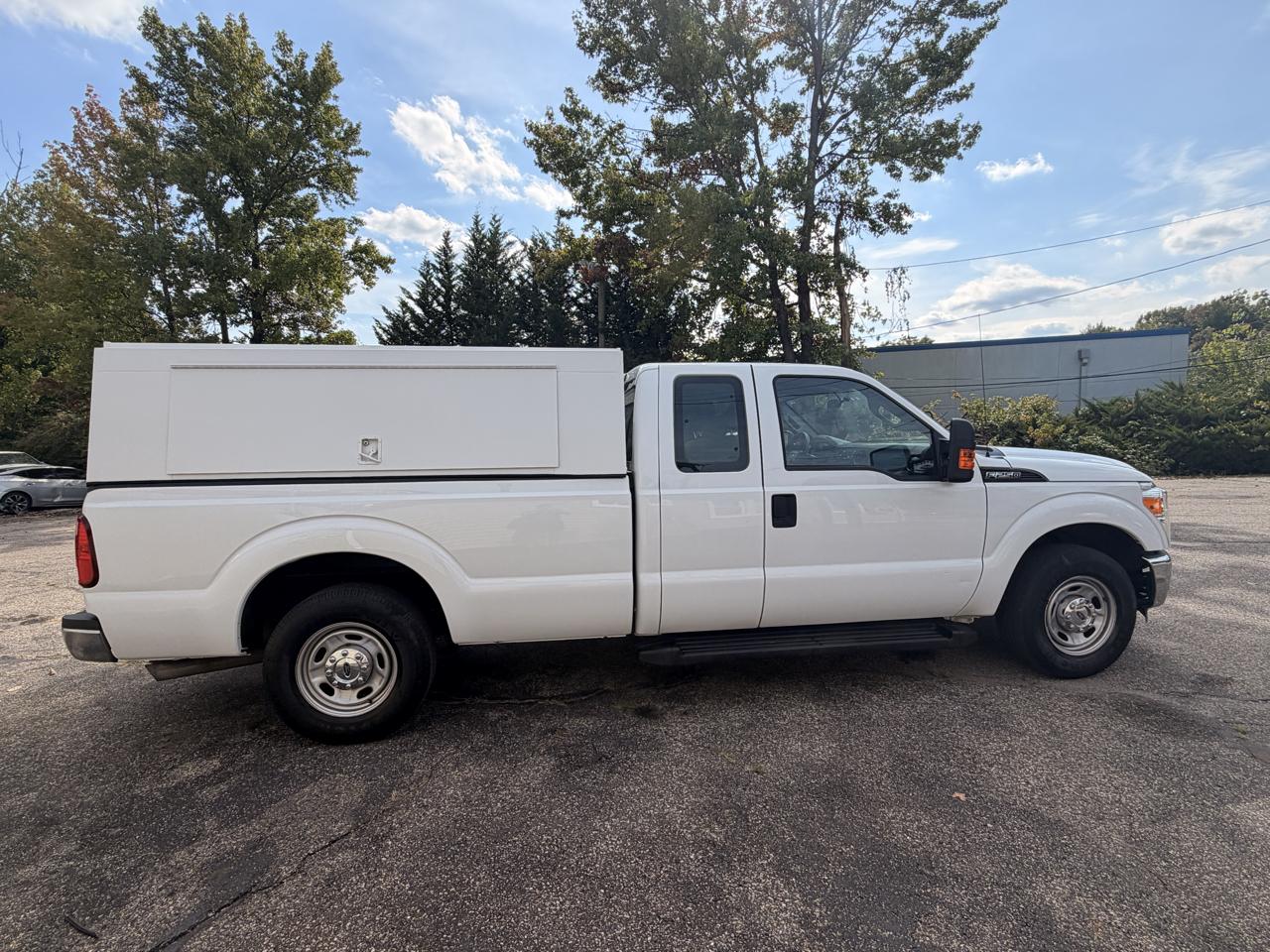 Ford Super Duty F-250 SRW XL 2WD Reg Cab 8' Box 2016