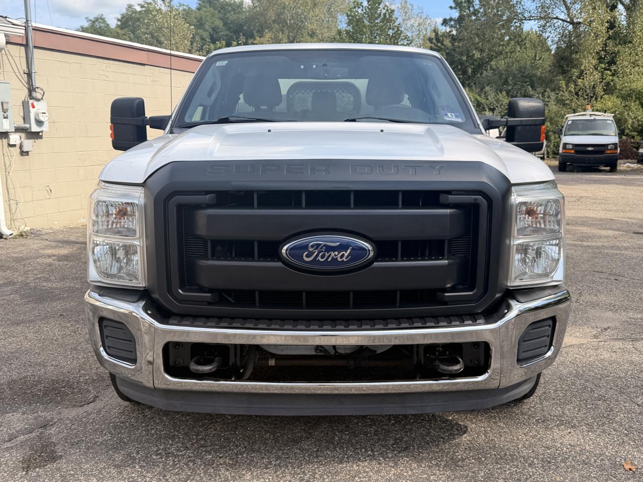 Ford Super Duty F-250 SRW XL 2WD Reg Cab 8' Box 2016