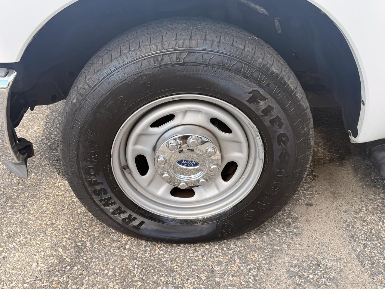 Ford Super Duty F-250 SRW XL 2WD Reg Cab 8' Box 2016