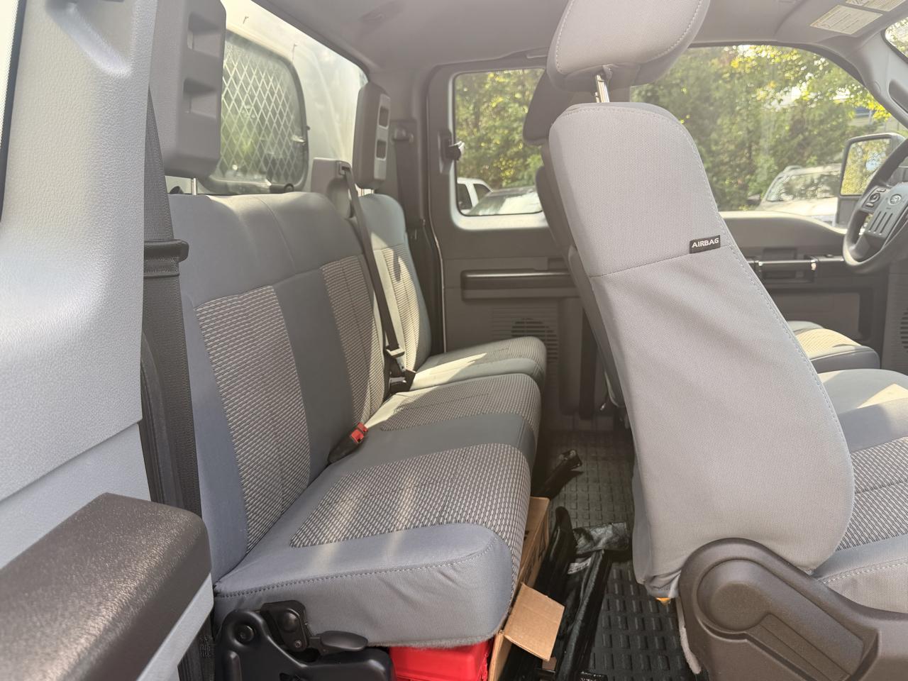 Ford Super Duty F-250 SRW XL 2WD Reg Cab 8' Box 2016