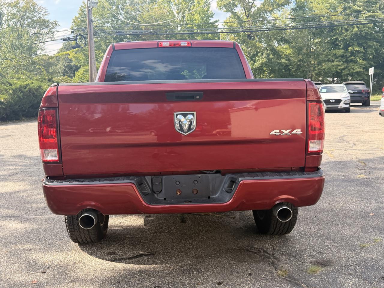 RAM 1500 4WD Crew Cab 140.5" Express 2013