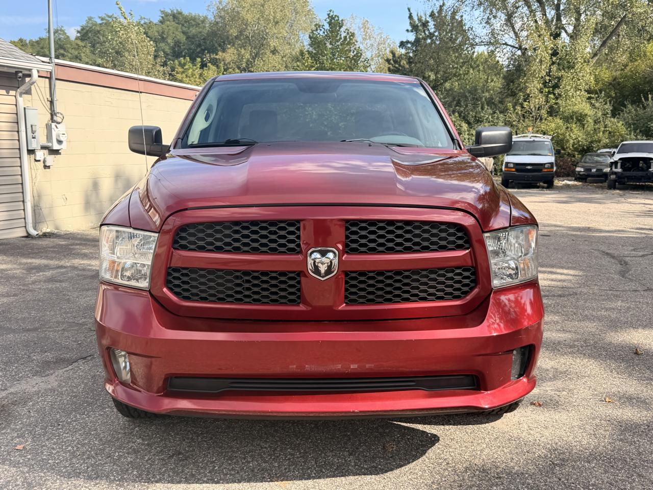 RAM 1500 4WD Crew Cab 140.5" Express 2013