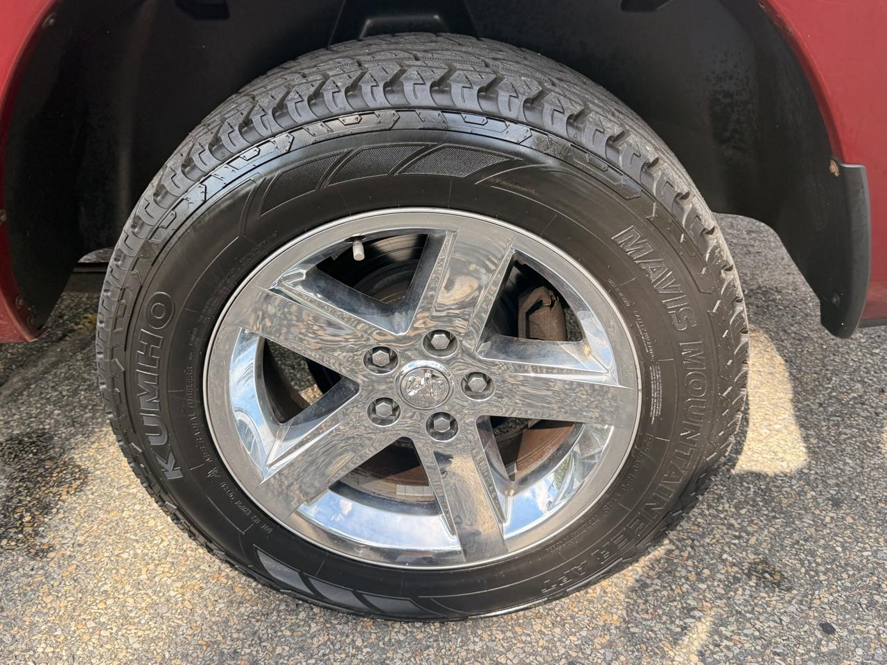 RAM 1500 4WD Crew Cab 140.5" Express 2013