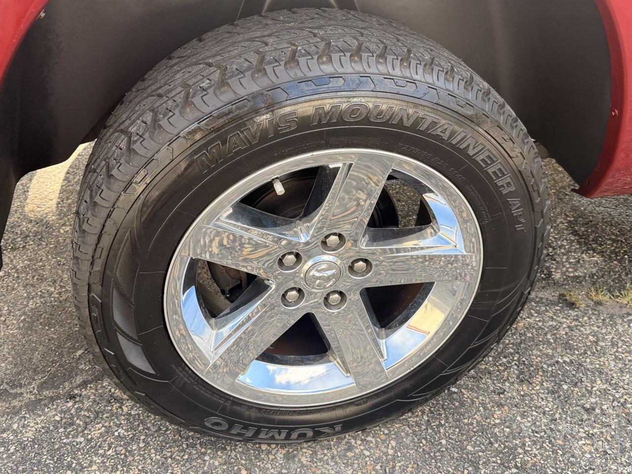 RAM 1500 4WD Crew Cab 140.5" Express 2013