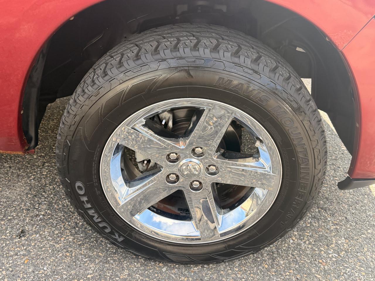 RAM 1500 4WD Crew Cab 140.5" Express 2013