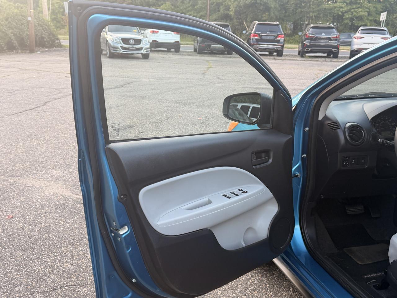 Mitsubishi Mirage G4 Carbonite Edition CVT 2021