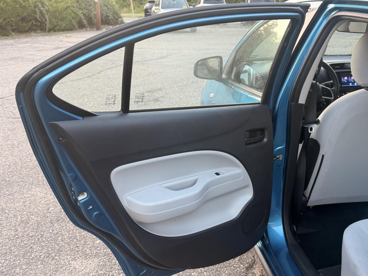 Mitsubishi Mirage G4 Carbonite Edition CVT 2021