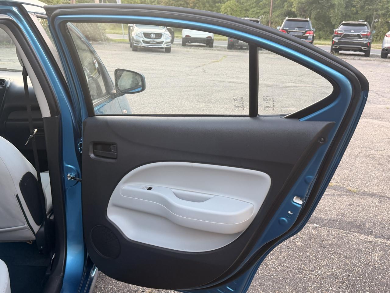 Mitsubishi Mirage G4 Carbonite Edition CVT 2021