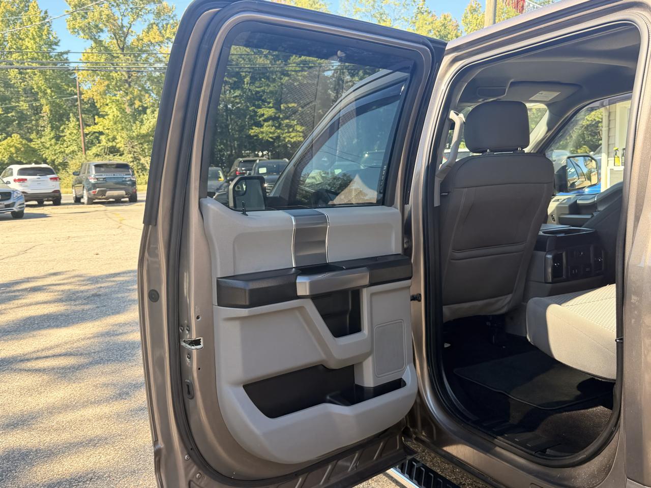 Ford F-150 4WD SuperCab 145" XLT 2018