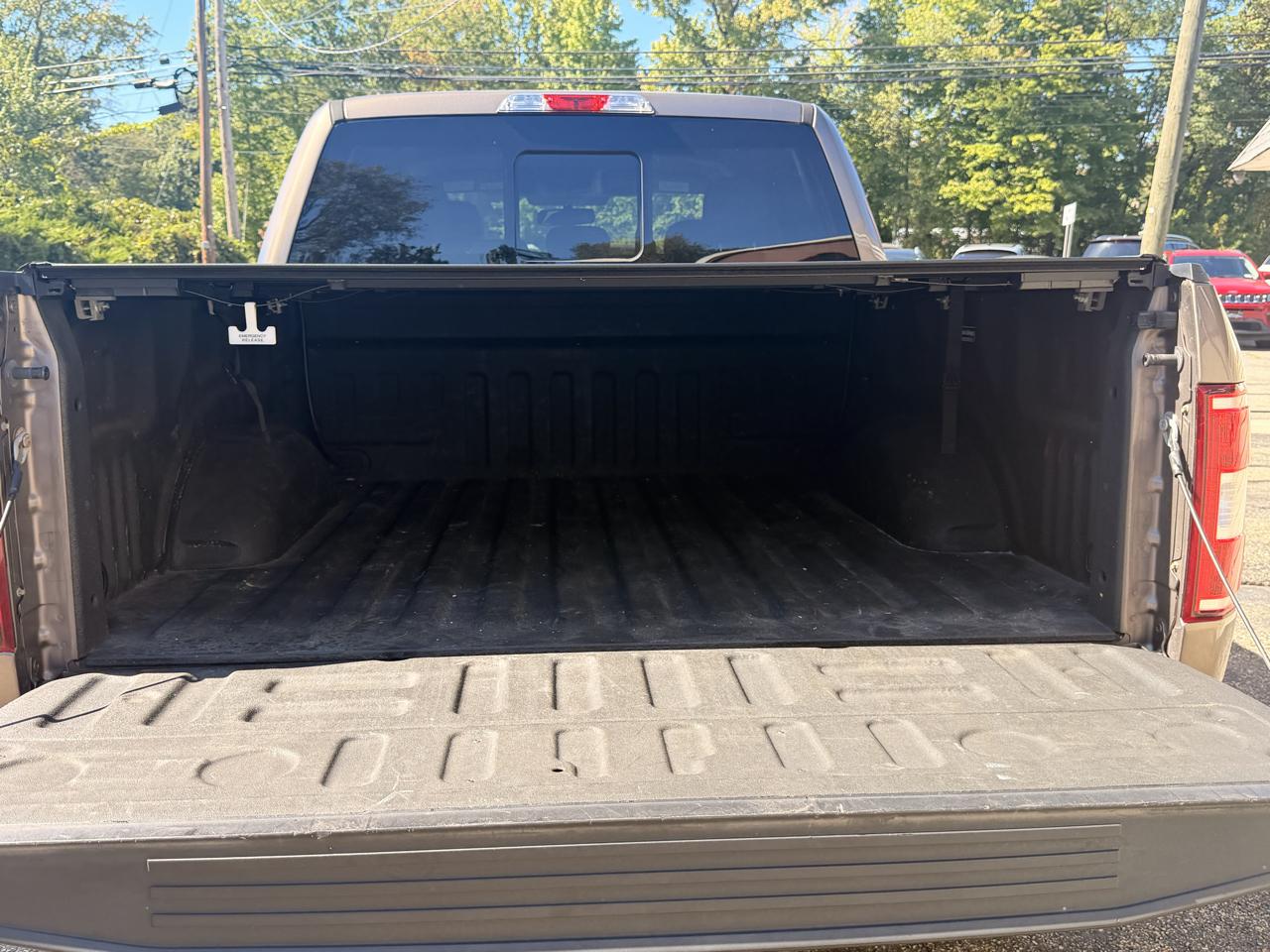 Ford F-150 4WD SuperCab 145" XLT 2018