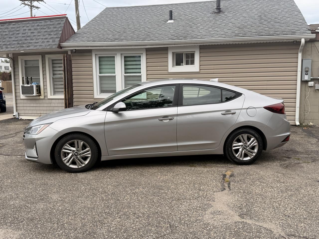 Hyundai Elantra SEL IVT 2020