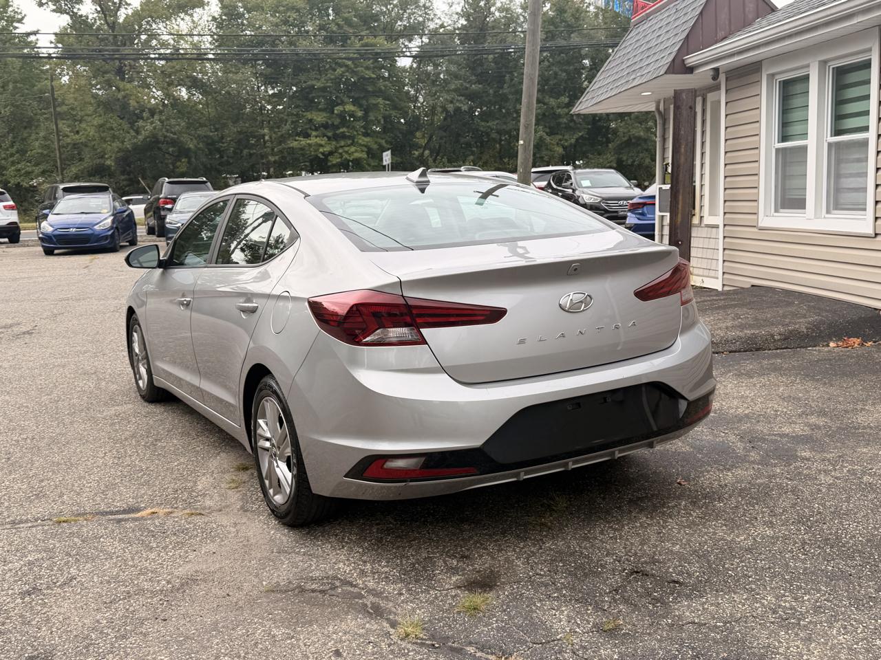 Hyundai Elantra SEL IVT 2020