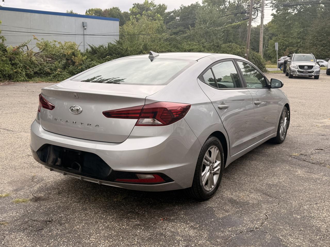 Hyundai Elantra SEL IVT 2020