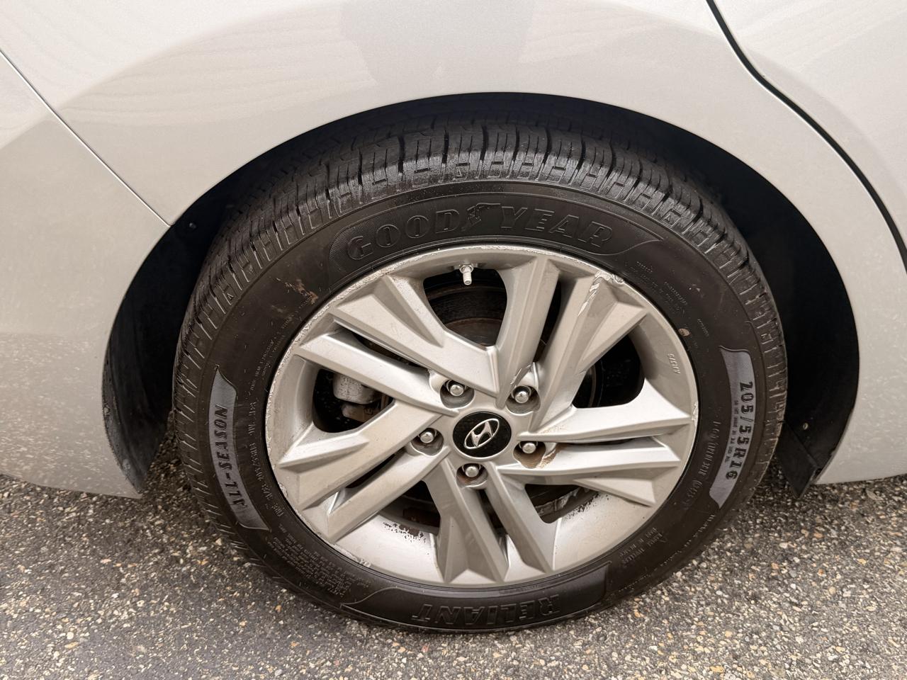 Hyundai Elantra SEL IVT 2020