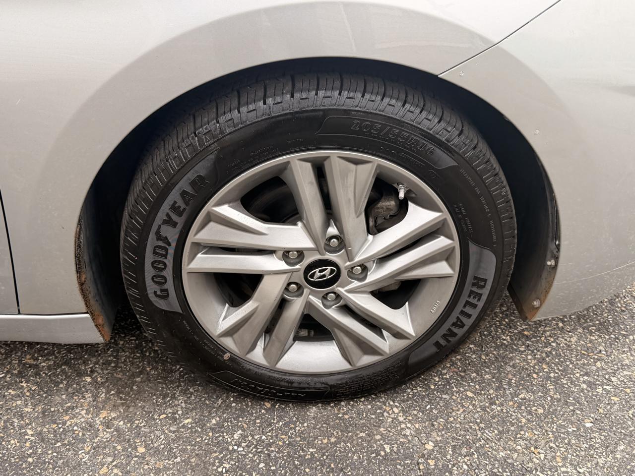 Hyundai Elantra SEL IVT 2020