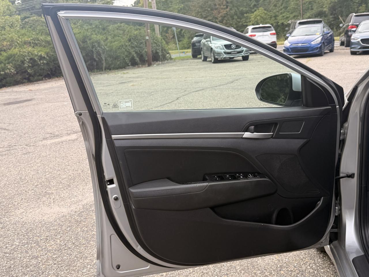 Hyundai Elantra SEL IVT 2020