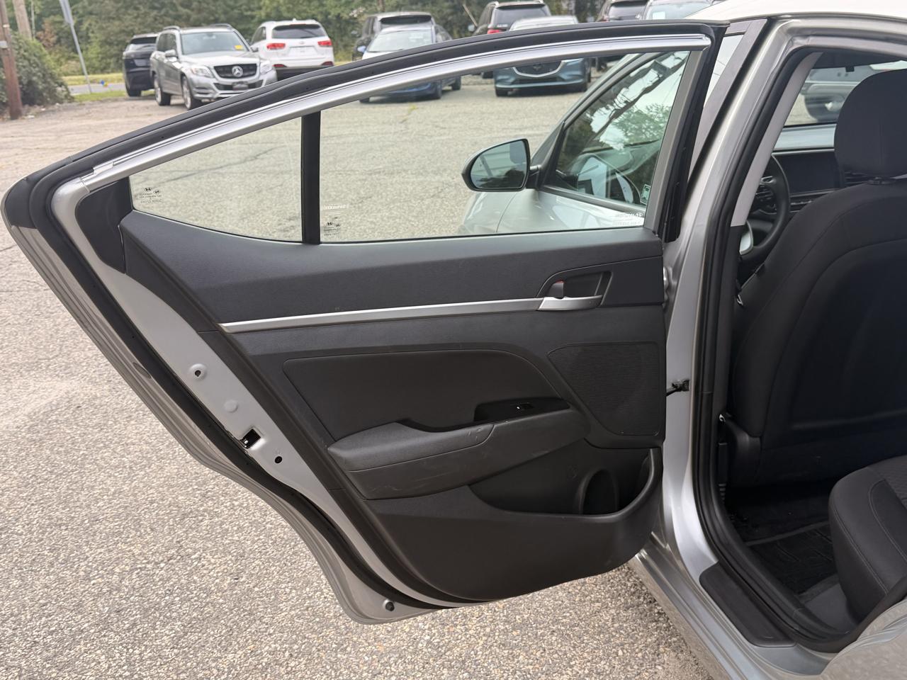 Hyundai Elantra SEL IVT 2020