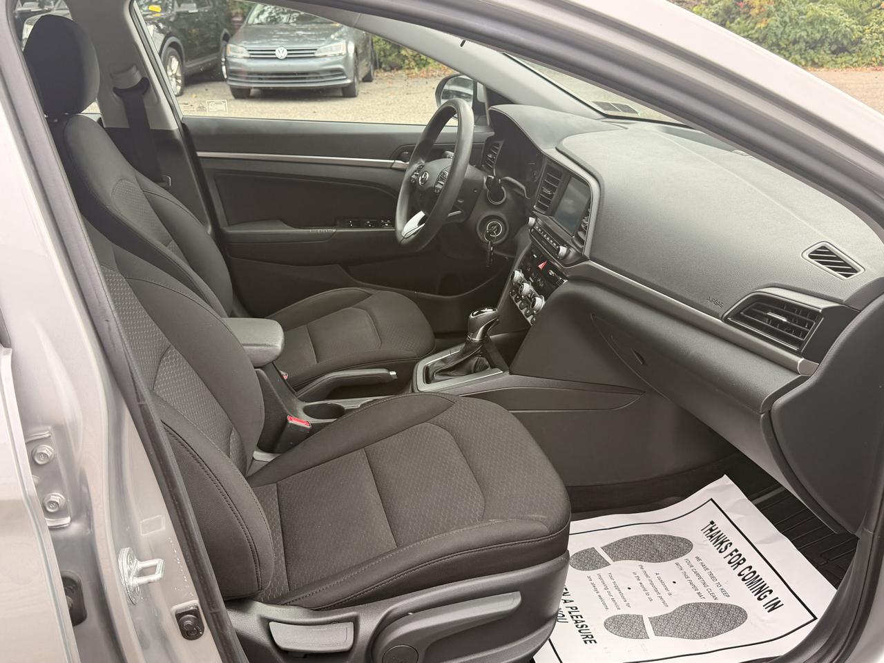Hyundai Elantra SEL IVT 2020