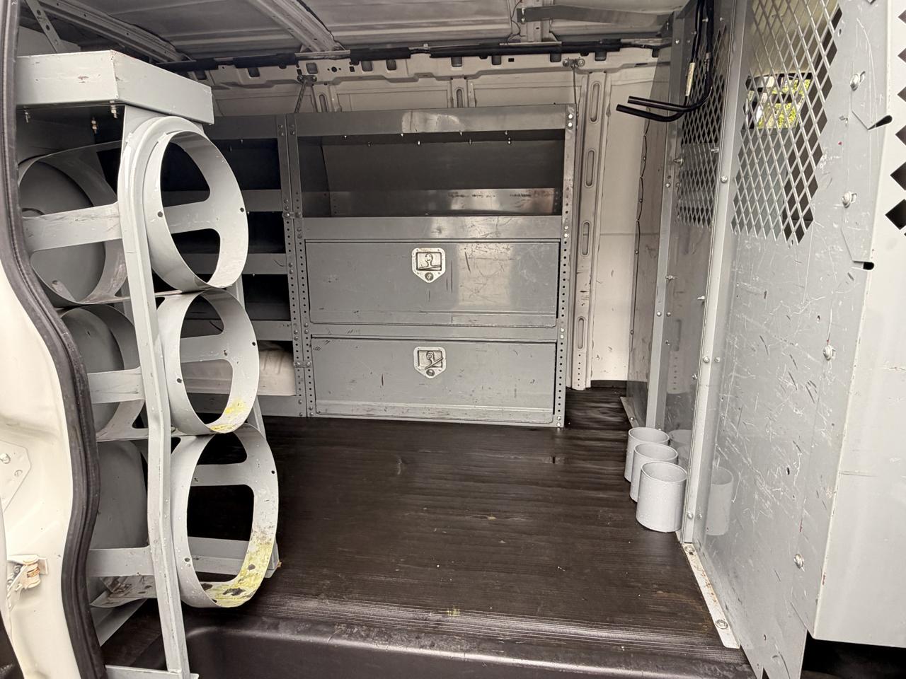 Chevrolet Express Cargo Van RWD 3500 135" 2013