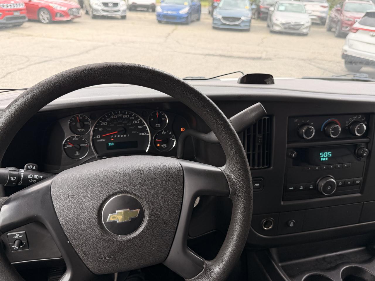 Chevrolet Express Cargo Van RWD 3500 135" 2013
