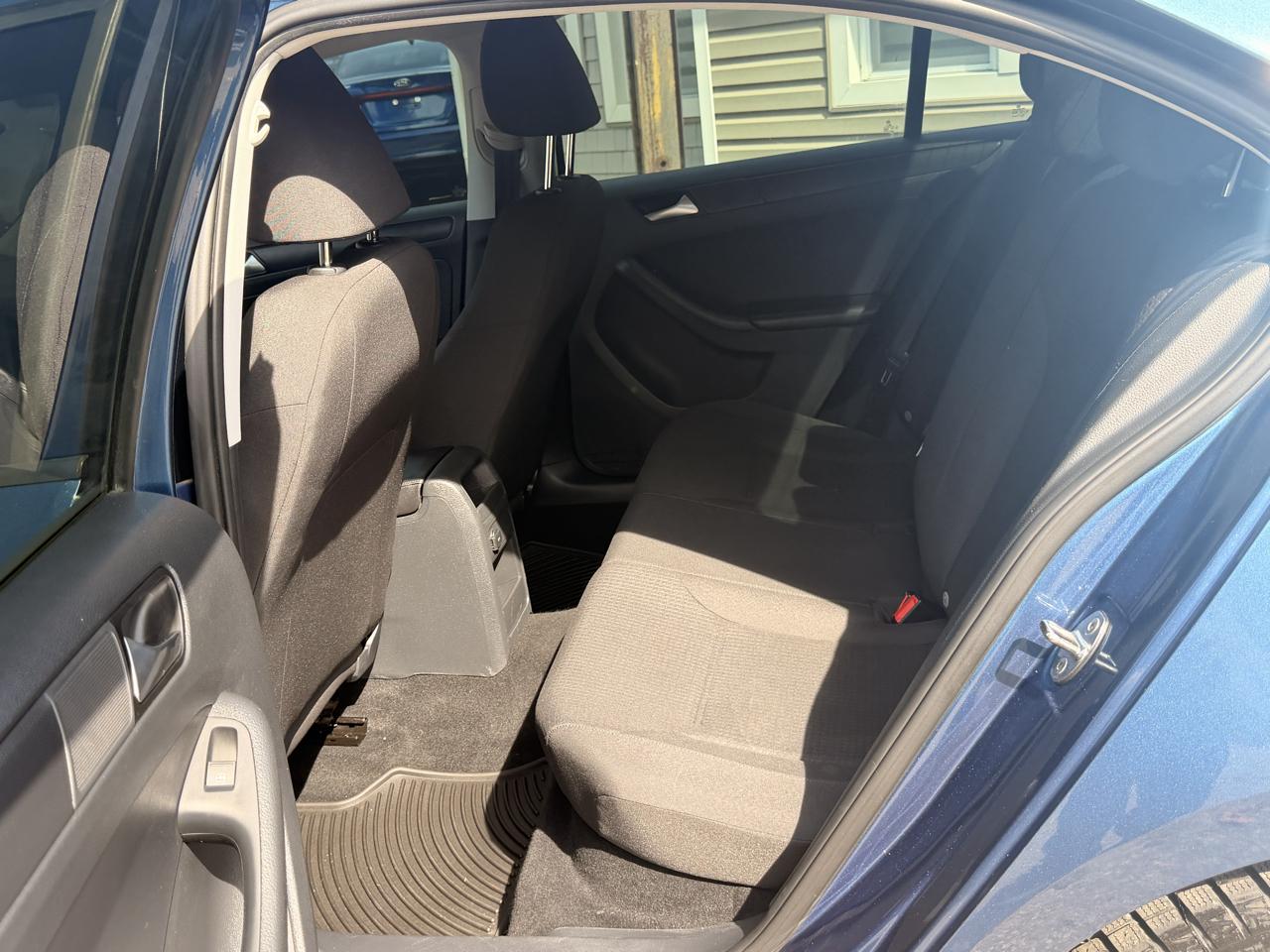 Volkswagen Jetta Sedan 4dr Man 1.4T S 2016