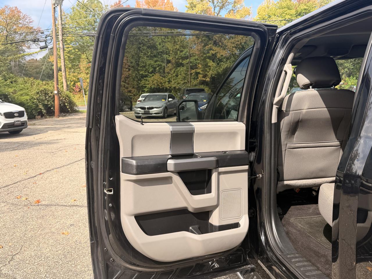 Ford F-150 4WD SuperCrew 145" XLT 2016