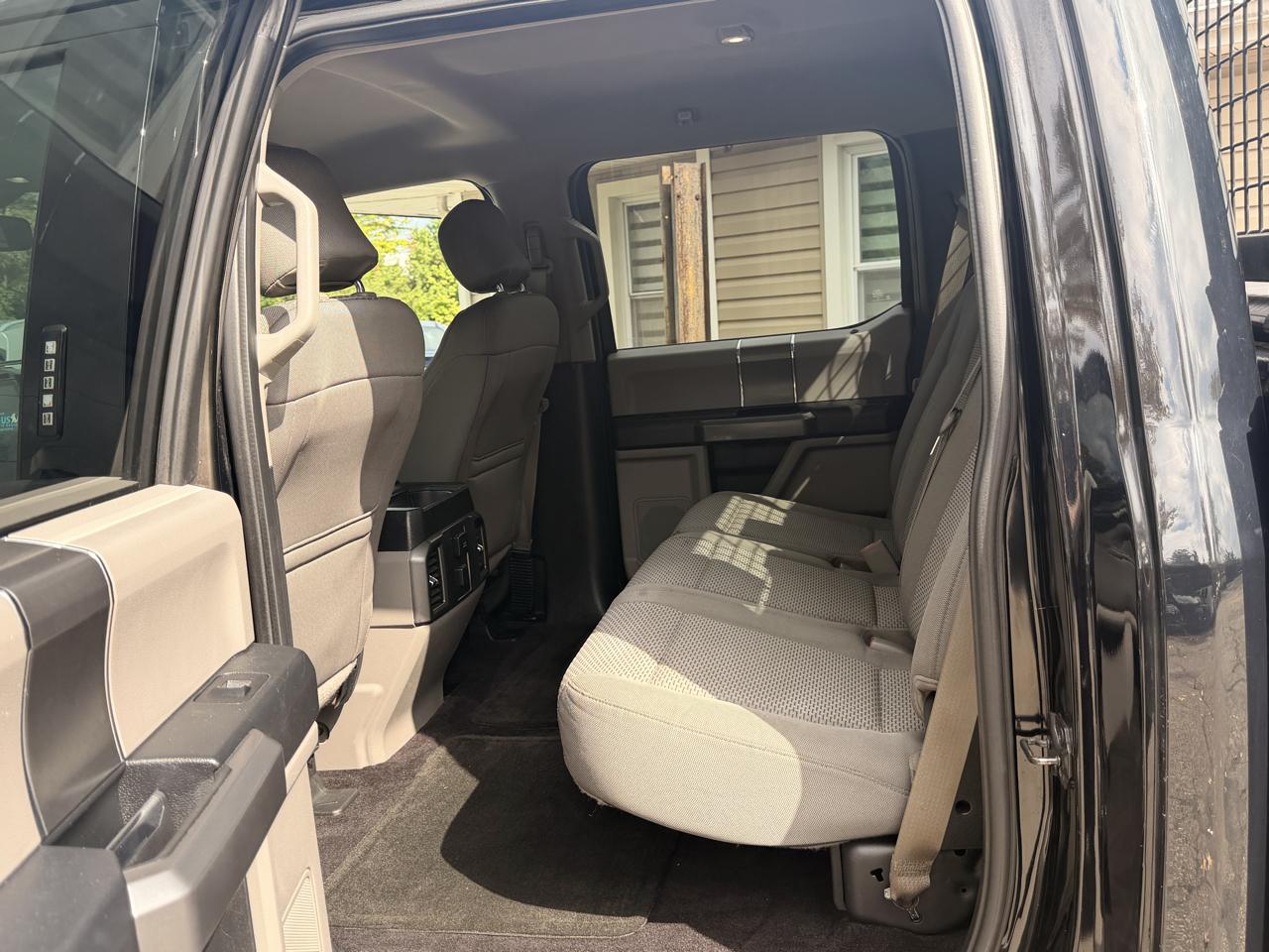 Ford F-150 4WD SuperCrew 145" XLT 2016