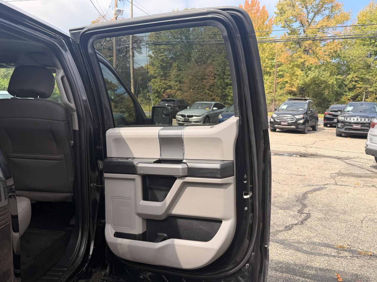 Ford F-150 4WD SuperCrew 145" XLT 2016