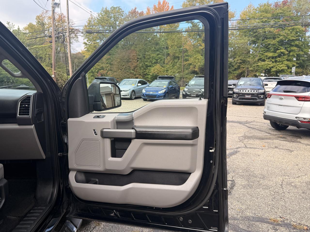 Ford F-150 4WD SuperCrew 145" XLT 2016