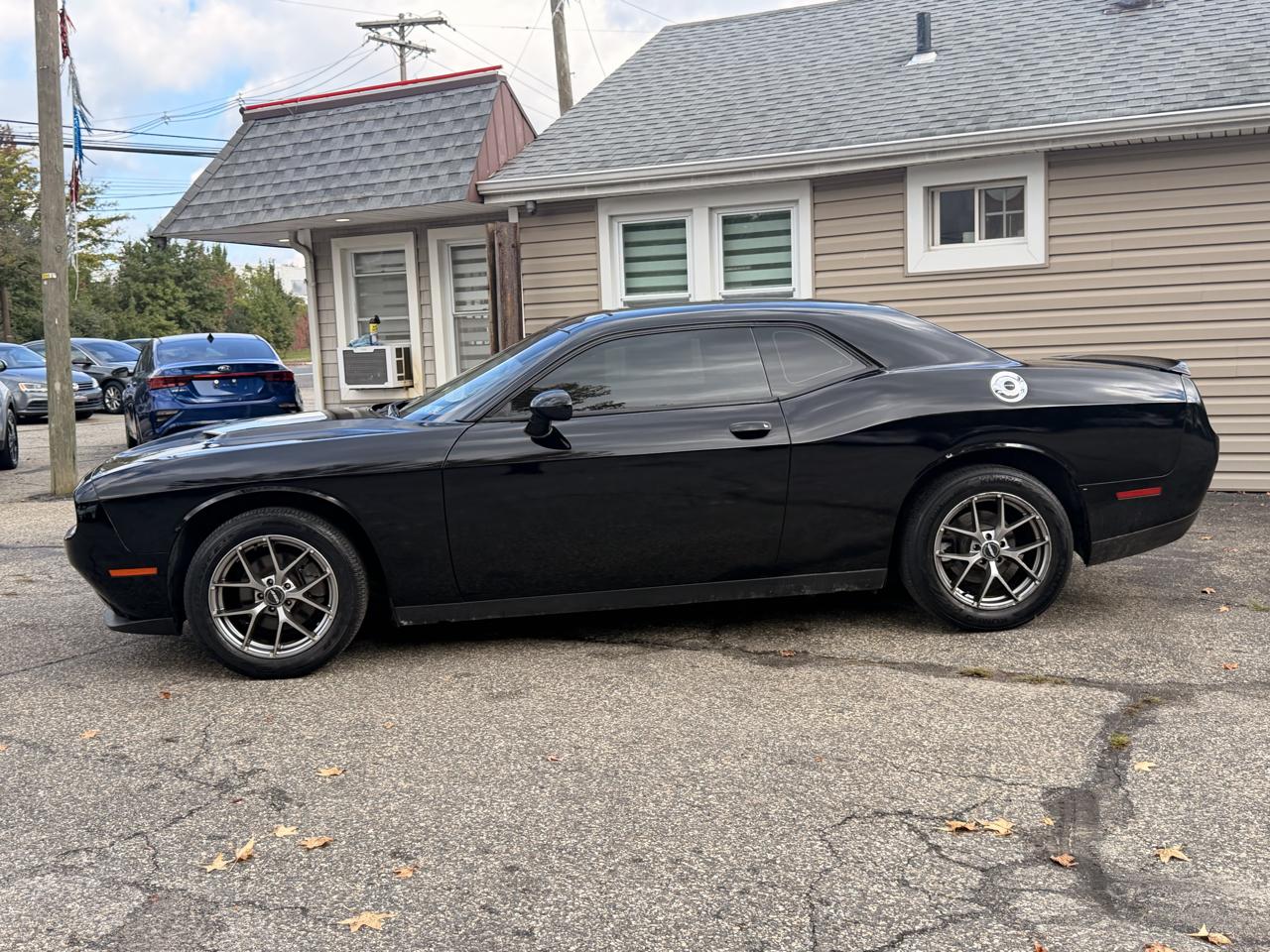 Dodge Challenger 2dr Cpe SXT 2016