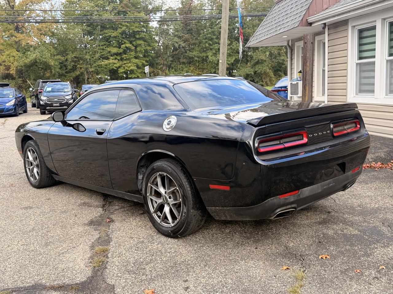 Dodge Challenger 2dr Cpe SXT 2016