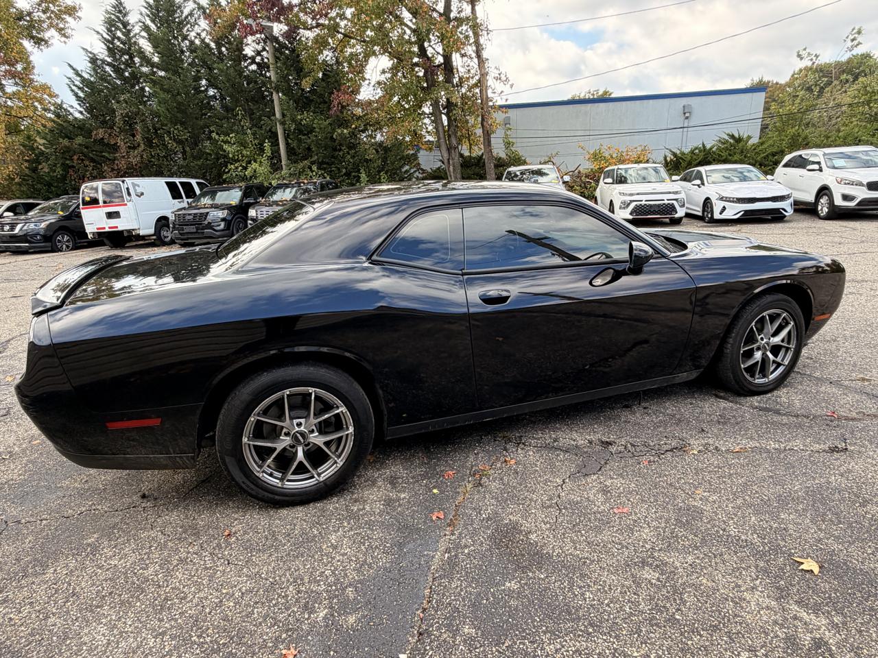 Dodge Challenger 2dr Cpe SXT 2016