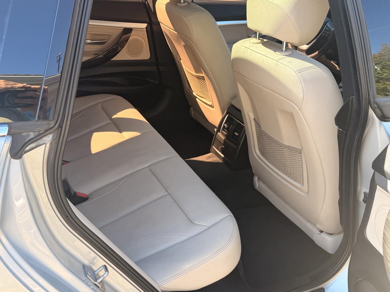 BMW 3 Series 330i xDrive Gran Turismo 2018