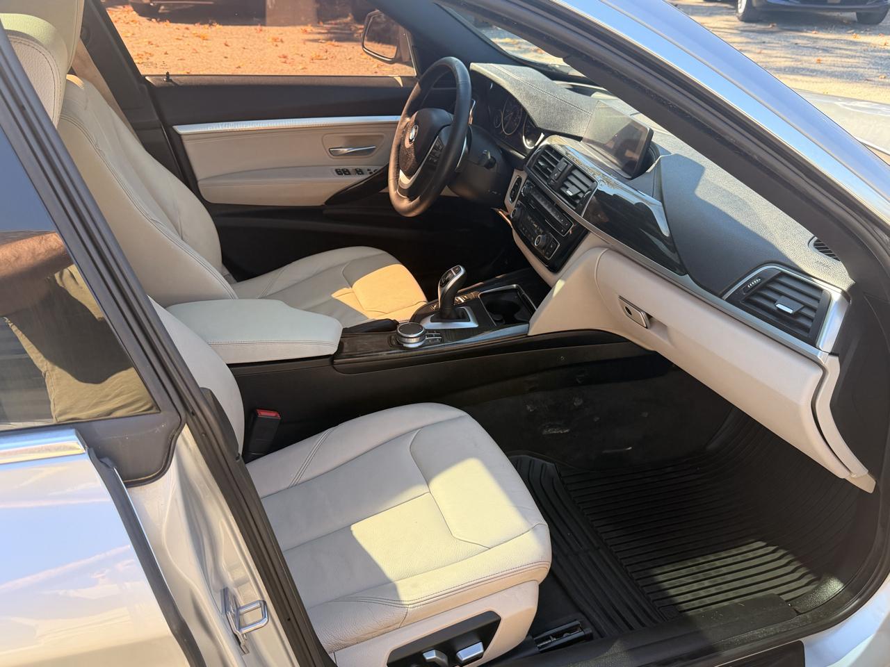 BMW 3 Series 330i xDrive Gran Turismo 2018