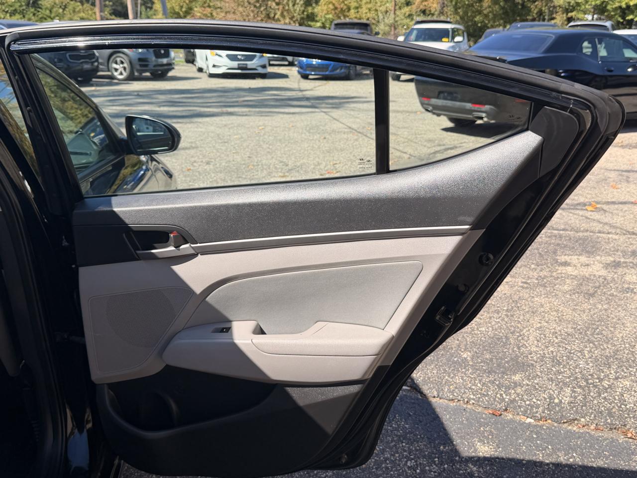 Hyundai Elantra SE 2.0L Auto (Alabama) 2017
