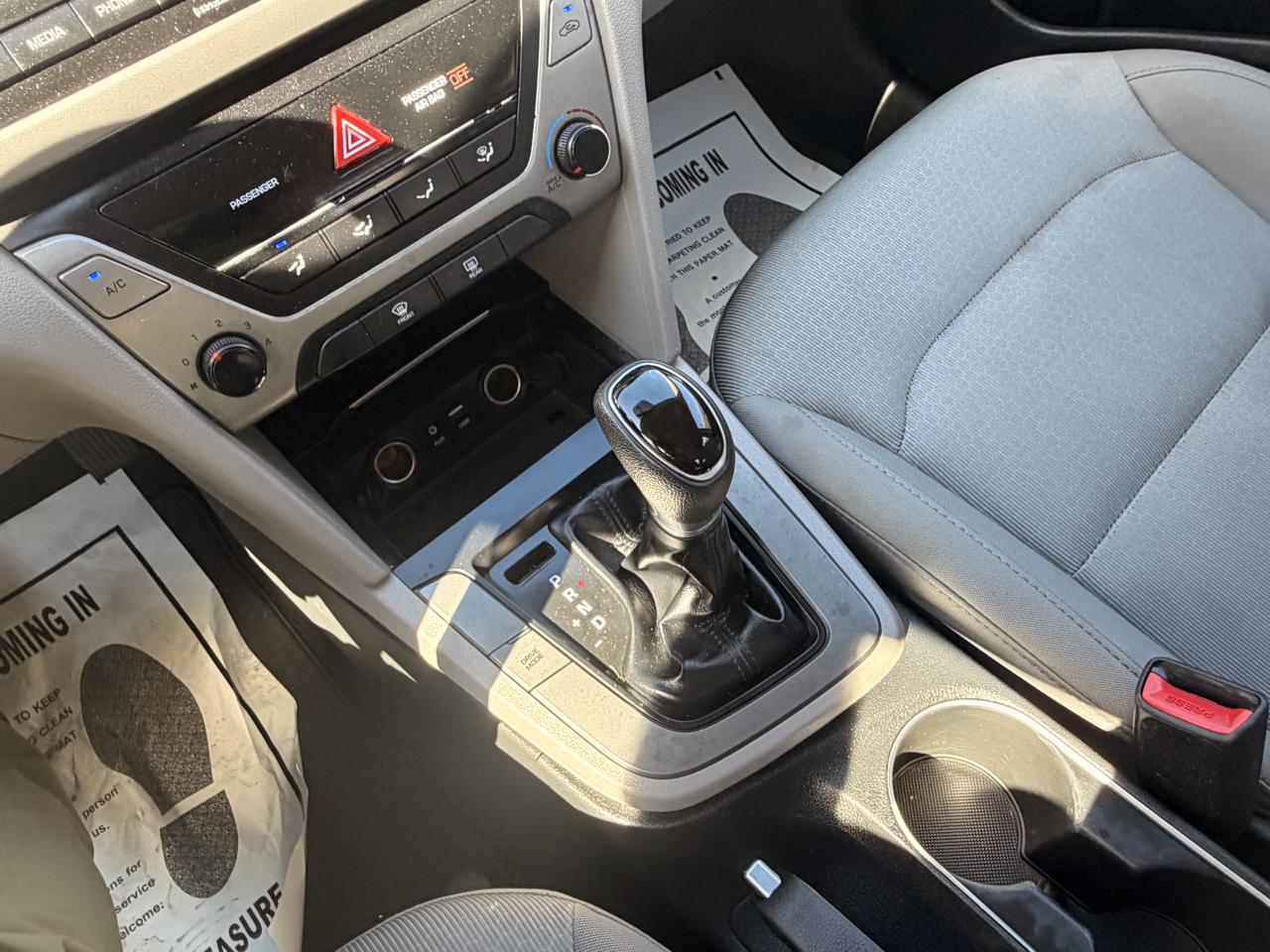 Hyundai Elantra SE 2.0L Auto (Alabama) 2017