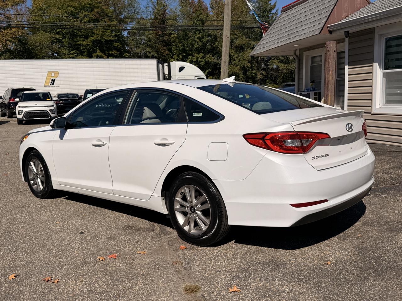Hyundai Sonata 4dr Sdn 2.4L SE PZEV 2015