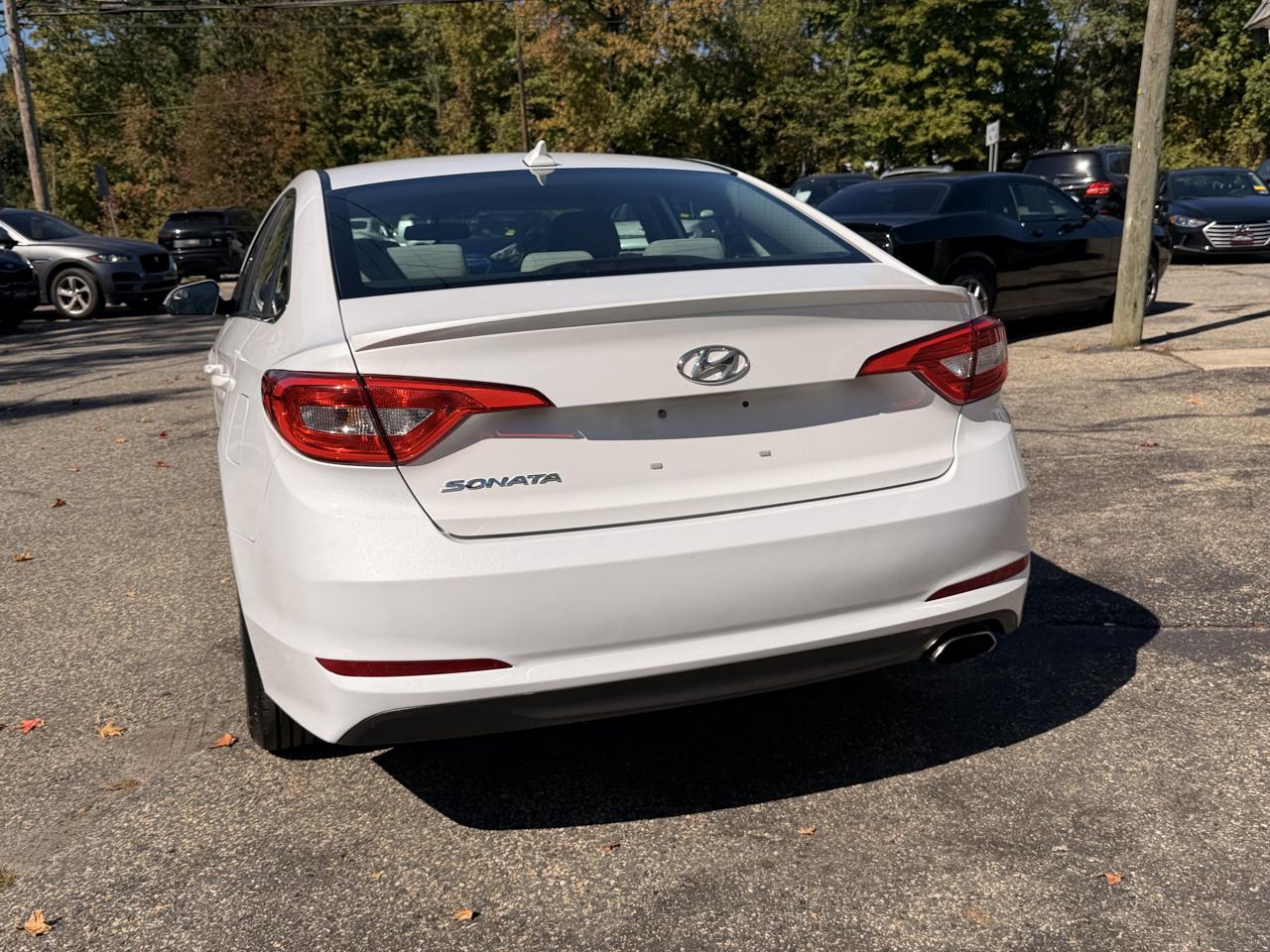 Hyundai Sonata 4dr Sdn 2.4L SE PZEV 2015