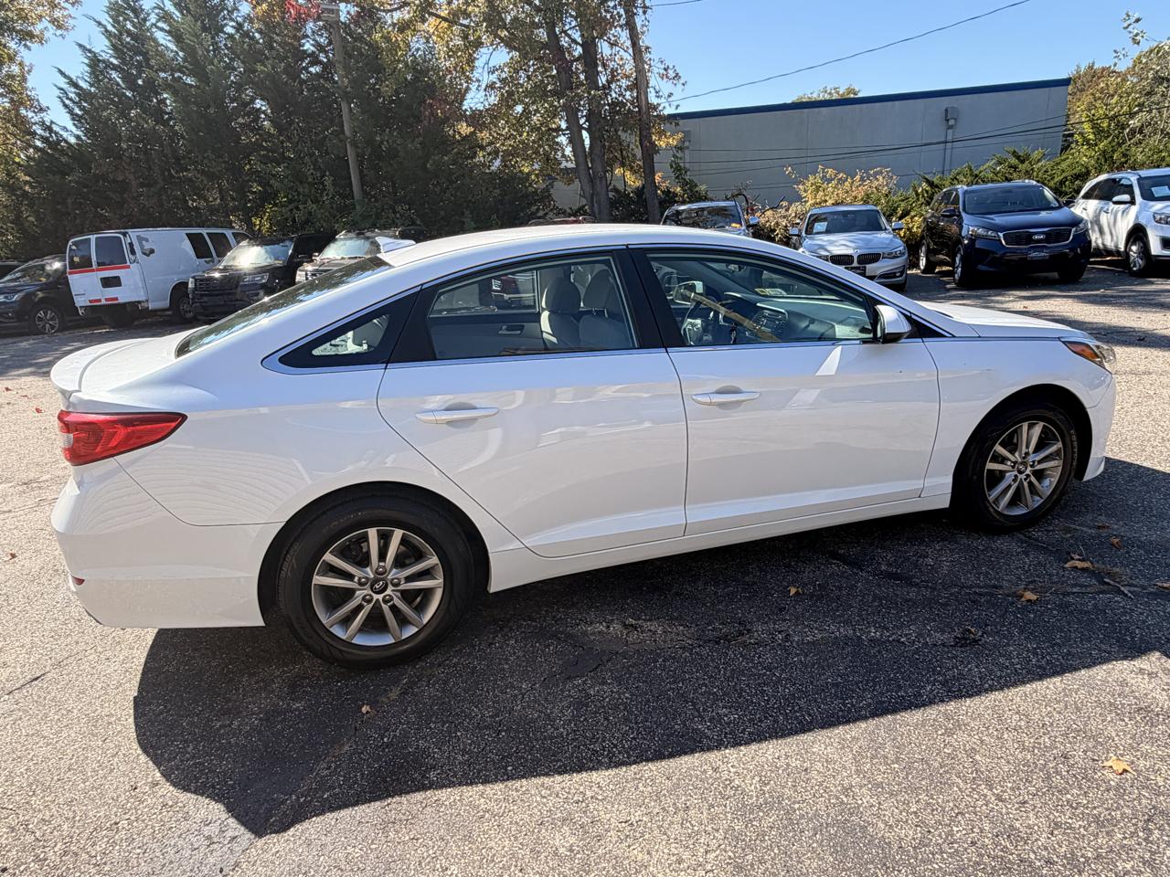 Hyundai Sonata 4dr Sdn 2.4L SE PZEV 2015