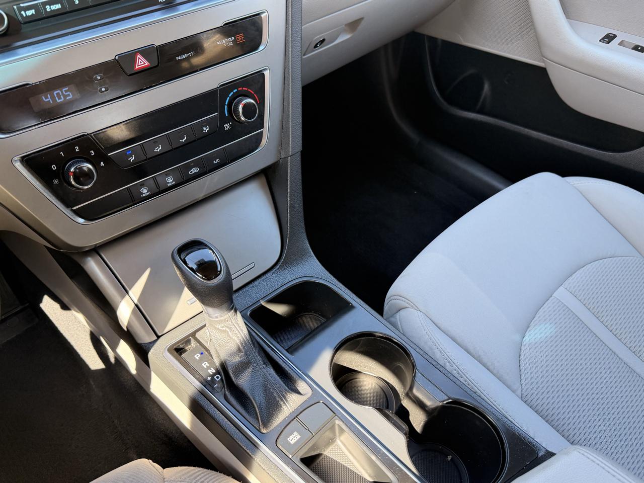 Hyundai Sonata 4dr Sdn 2.4L SE PZEV 2015