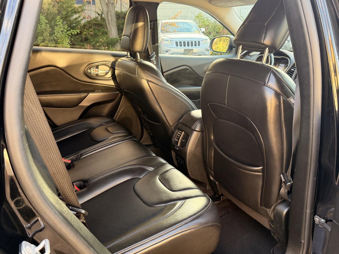 Jeep Cherokee Latitude Plus 4x4 2019
