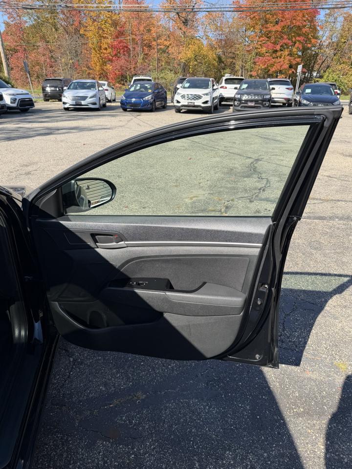 Hyundai Elantra Value Edition 2.0L Auto (Alabama) 2018