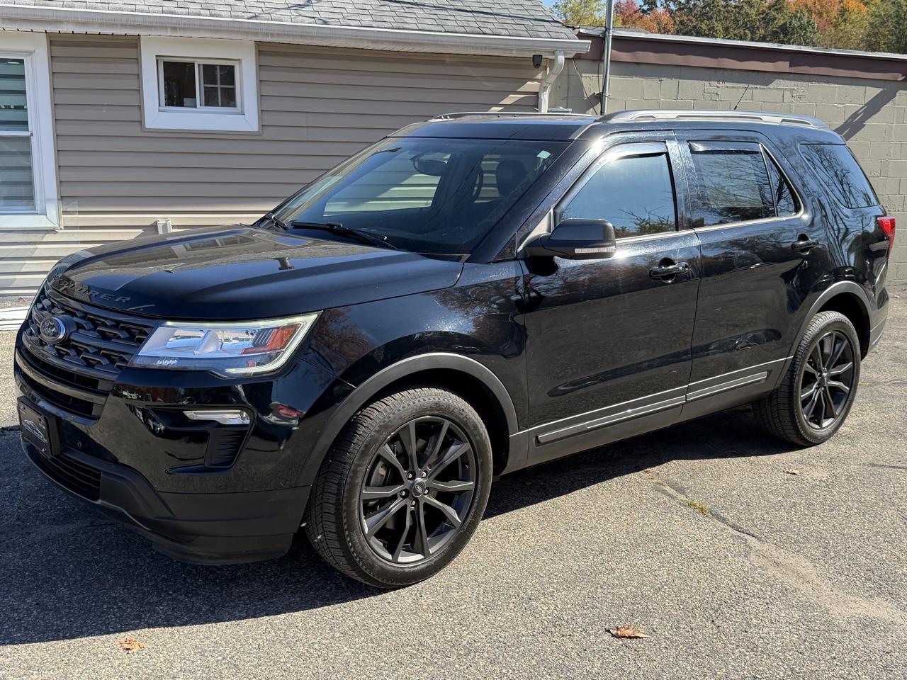 Ford Explorer 4dr 114" WB 4.0L XLT 4WD 2018