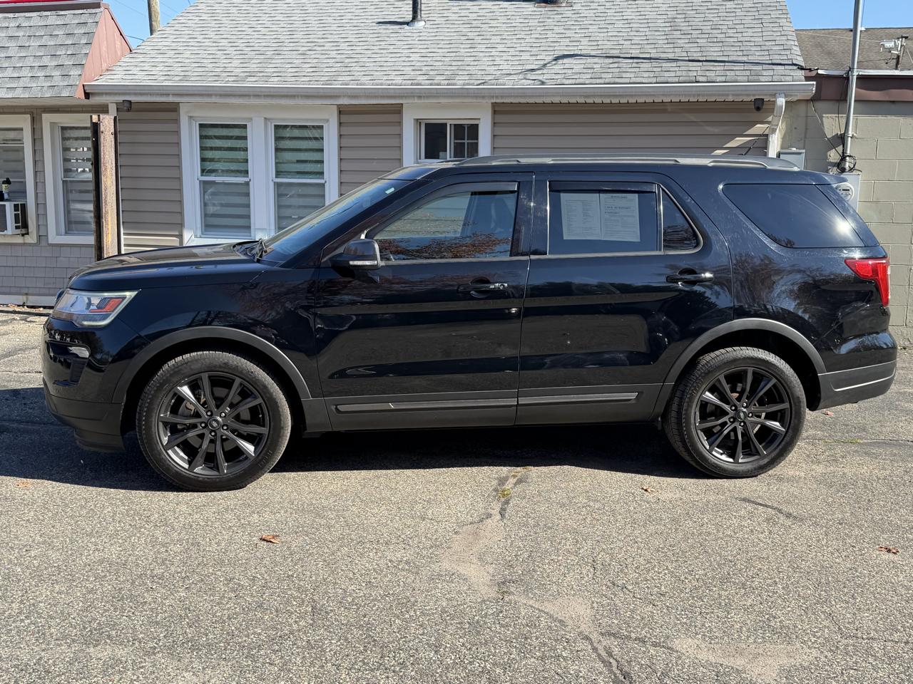 Ford Explorer 4dr 114" WB 4.0L XLT 4WD 2018