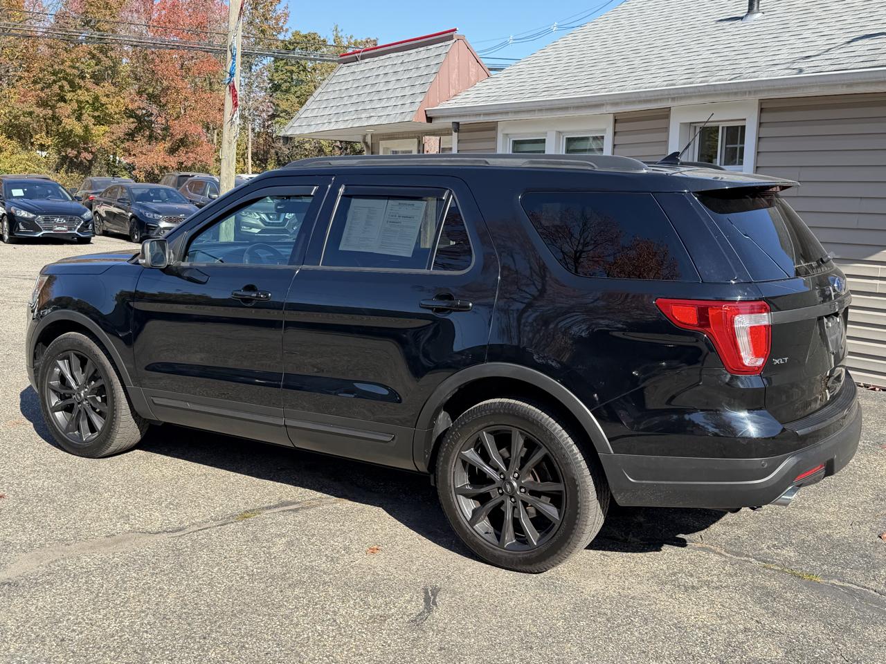 Ford Explorer 4dr 114" WB 4.0L XLT 4WD 2018