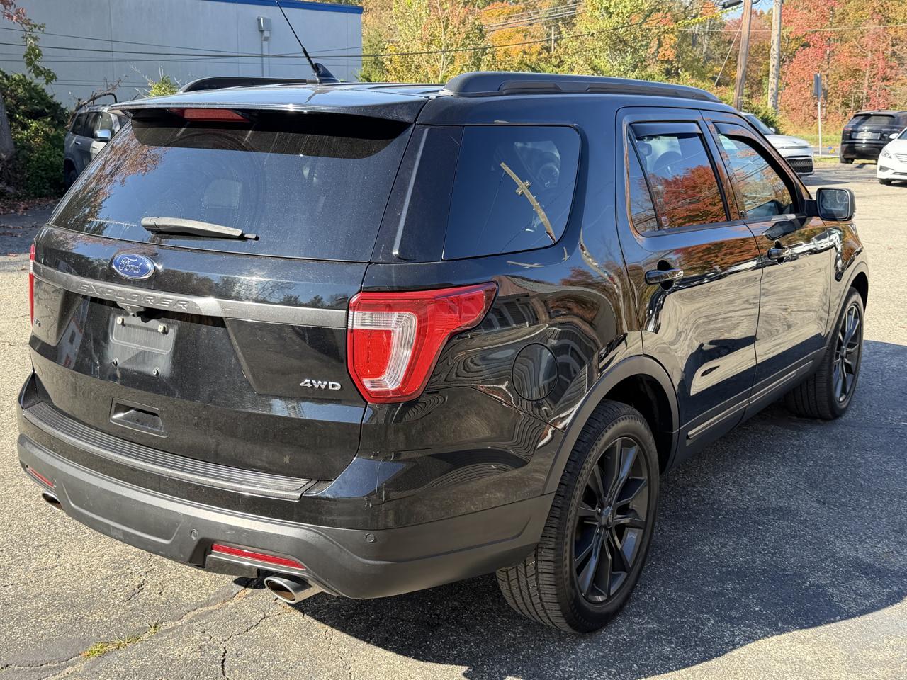 Ford Explorer 4dr 114" WB 4.0L XLT 4WD 2018